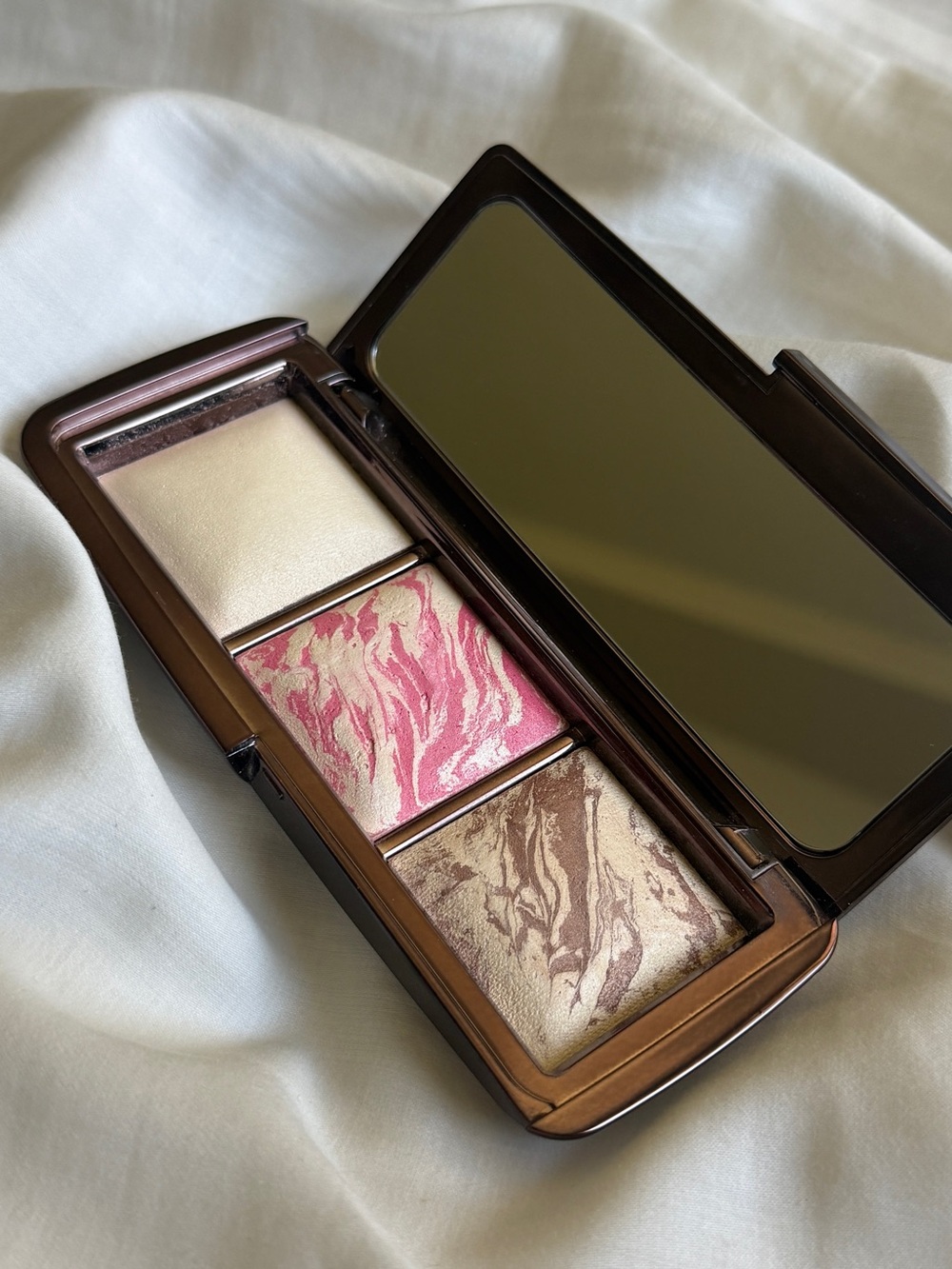 Hourglass Ambient Lighting Palette